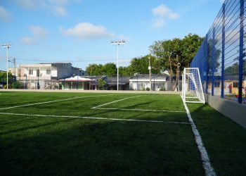 ¡Entregamos una tremenda cancha sintética en la Ciudadela 20 de Julio, sector Domingo Marino!: alcalde Char