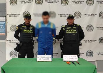 CAPTURADO MIENTRAS MANIPULABA ILEGALMENTE UN MEDIDOR DE ENERGÍA EN LAS FLORES Y SE HACÍA PASAR POR TÉCNICO